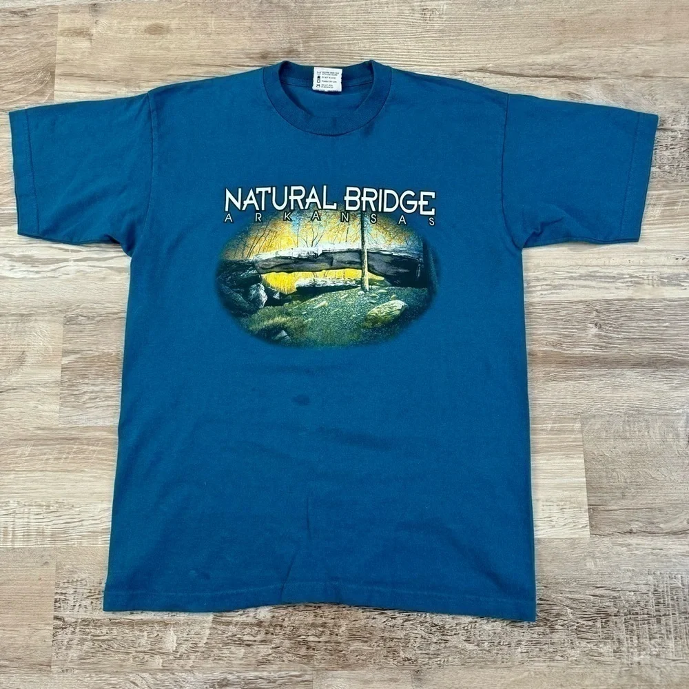 Vintage Arkansas tourist t shirt
Natural bridge
Made in USA mens L
21x28 - Picture 3 of 5